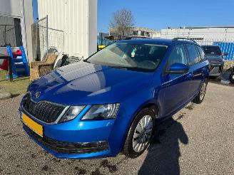 Vaurioauto  passenger cars Skoda Octavia Combi 1.6 AUTOMAAT TDI Greentech Ambition Business 2018/11