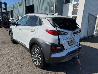 Hyundai Kona 1.6 AUTOMAAT GDI HEV Premium Sky picture 3