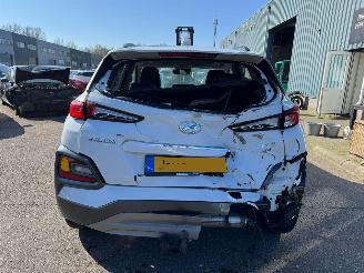 Hyundai Kona 1.6 AUTOMAAT GDI HEV Premium Sky picture 4