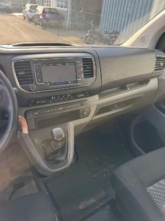 Peugeot Expert 231S 2.0 BlueHDI 120 Premium Pack picture 17