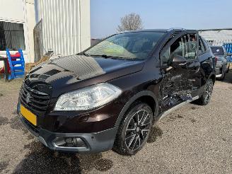 skadebil auto Suzuki SX4 S-Cross 1.6 AUTOMAAT Exclusive AllGrip 2014/9