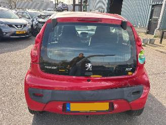 Peugeot 107 1.0-12V XS picture 3