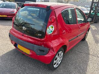 Peugeot 107 1.0-12V XS picture 4