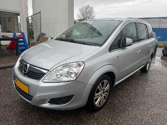 Auto incidentate Opel Zafira 1.8 AUTOMAAT Cosmo 7p. 2010/9