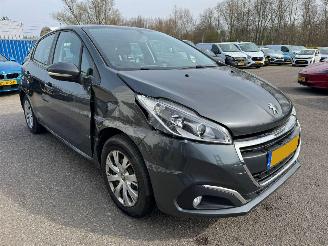 Peugeot 208 1.2 PureTech Blue Lion picture 9