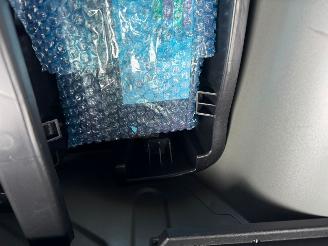 Peugeot 208 1.2 PureTech Blue Lease picture 9