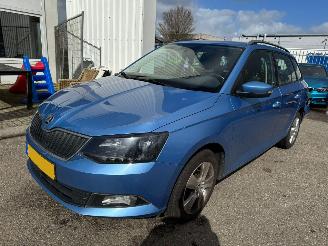 uszkodzony samochody osobowe Skoda Fabia Combi 1.2 TSI Ambition Business 2017/3