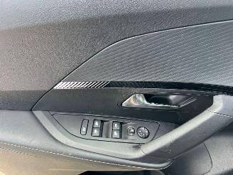 Peugeot 2008 1.2 AUTOMAAT PureTech 130 Allure picture 19