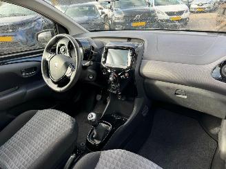 Peugeot 108 1.0 e-VTi Allure picture 15