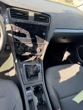 Volkswagen Golf 1.5 TSI Comfortline Business picture 13