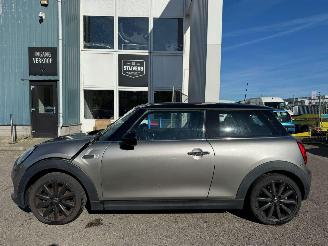 Mini Cooper 1.5 Cooper Business picture 2