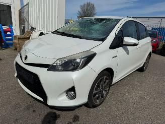 uszkodzony samochody osobowe Toyota Yaris 1.5 AUTOMAAT Full Hybrid Dynamic 2014/2
