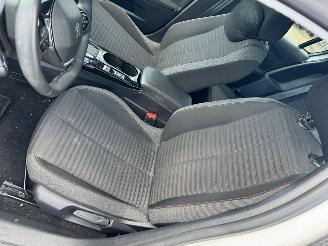 Peugeot e-208 50 kWh Active picture 20