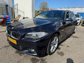 Damaged car BMW 5-serie Touring 520d AUTOMAAT M Sport Edition 2016/11