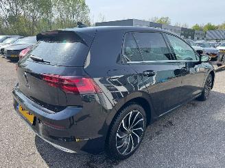 Volkswagen Golf 1.5 TSI PANORAMA DAKHighline Business R picture 6