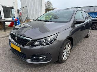 Auto incidentate Peugeot 308 SW 1.2 PureTech Blue Lease Executive 2018/7