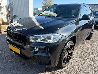 krockskadad bil auto BMW X5 xDrive30d AUTOMAAT High Executive 7p. 2014/3