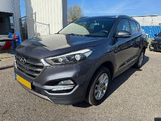 Damaged car Hyundai Tucson 1.6 GDi Comfort 2016/1