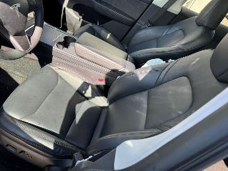 Tesla Model Y RWD 58 kWh picture 19