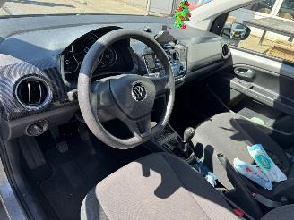 Volkswagen Up! 1.0 picture 13