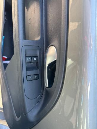 Volkswagen Up! 1.0 picture 19