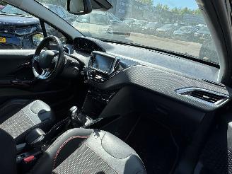 Peugeot 2008 1.2 PureTech GT-line picture 15