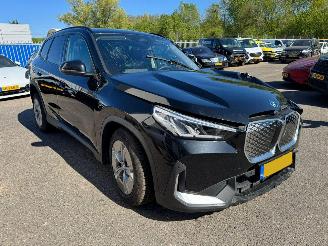 skadebil auto BMW iX1 eDrive20 67 kWh 2025/3