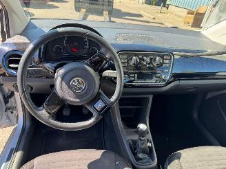 Volkswagen Up! 1.0 groove up! BlueMotion picture 10