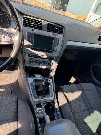 Volkswagen Golf 1.0 TSI Connected Series picture 12