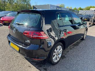 Volkswagen Golf 1.0 TSI Connected Series picture 6