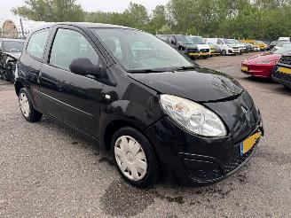 uszkodzony samochody osobowe Renault Twingo 1.2 Authentique 2008/5