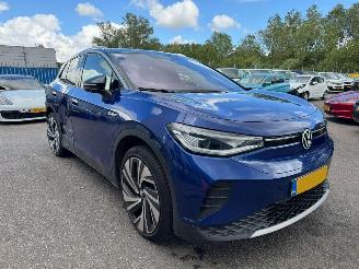 Damaged car Volkswagen ID.4 First Max 77 kWh 2020/12