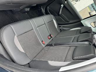 Peugeot 2008 1.2 PureTech Allure picture 17