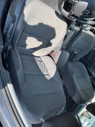 Volkswagen e-Golf e-Golf picture 17