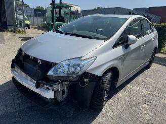 Vaurioauto  passenger cars Toyota Prius 1.8 AUTOMAAT Dynamic 2010/3