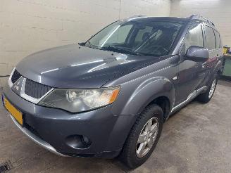 Damaged car Mitsubishi Outlander 2.4 Inspire 2WD LPG 2009/5