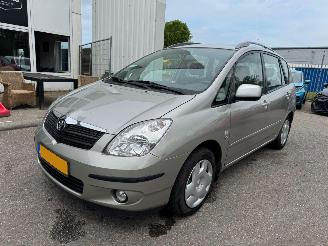 Schadeauto Toyota Corolla Verso 1.6 VVT-i Linea Sol 2002/5