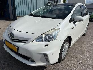damaged passenger cars Toyota Prius 1.8 AUTOMAAT Dynamic Business 2013/8