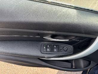 BMW 3-serie 320i AUTOMAAT Executive Sport picture 14