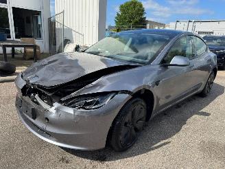 Voiture accidenté Tesla Model 3 RWD60 kWh 2025/11