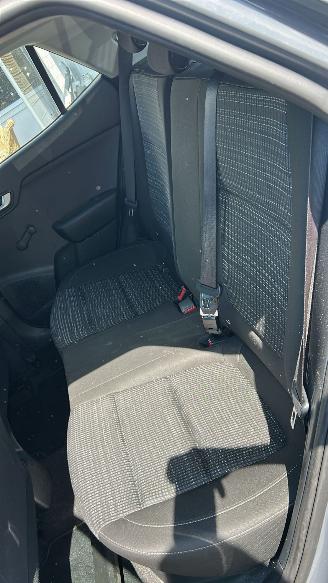 Kia Stonic 1.0 T-GDi MHEV picture 14