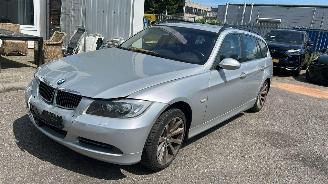 uszkodzony samochody osobowe BMW 3-serie 330d AUTOMAAT Dynamic 2005/12