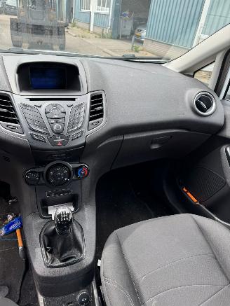 Ford Fiesta 1.5 TDCi Style picture 13