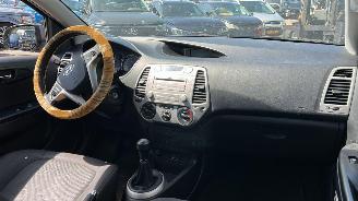 Hyundai I-20 1.2i DynamicVersion picture 12