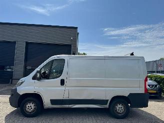 Peugeot Boxer 330 2.0 BlueHDI L1H1 Pro picture 2
