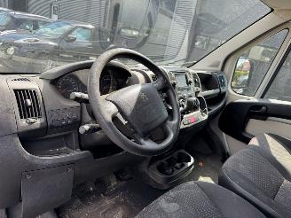 Peugeot Boxer 330 2.0 BlueHDI L1H1 Pro picture 10
