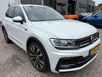 damaged passenger cars Volkswagen Tiguan 1.5 AUTOMAAT TSI ACT Highline Business R 2019/3