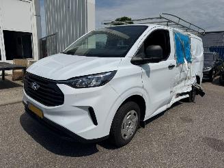 Damaged car Ford Transit Custom 300 2.0 TDCI L1H1 Trend DC 2024/10