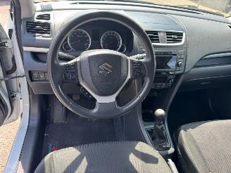 Suzuki Swift 1.2 Exclusive EASSS picture 11