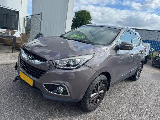 Vaurioauto  passenger cars Hyundai Ix35 1.6i GDI Go! 2014/11